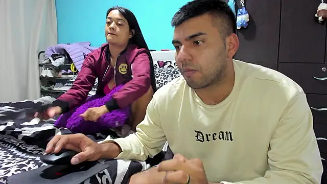 Snapshot of 2ScarletandRyan8 chatting on March 6, 2026, 10:01 am 2ScarletandRyan8 online show from March 6, 2026, 10:01 am