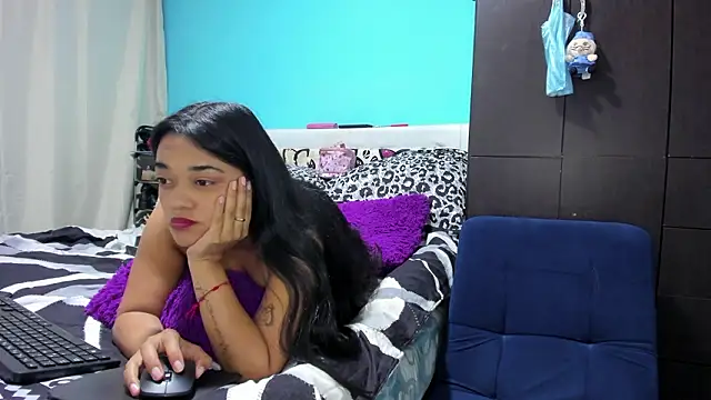 Snapshot of 2ScarletandRyan8 chatting on March 17, 2026, 9:56 am 2ScarletandRyan8 online show from March 17, 2026, 9:56 am