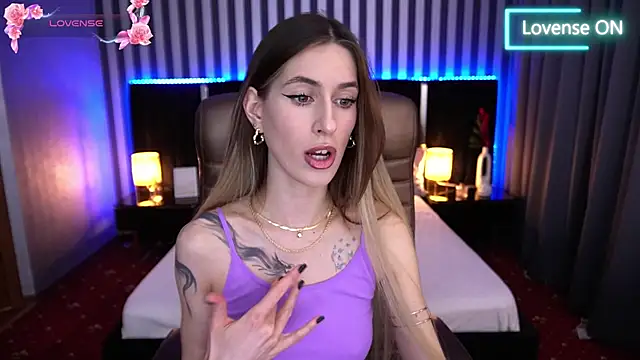 Snapshot of Sexy_Lava chatting on March 15, 2025, 5:15 pm Sexy Lava online show from March 15, 2025, 5:15 pm