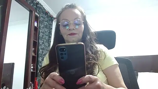 asleycavta online show from October 29, 2025, 11:28 pm