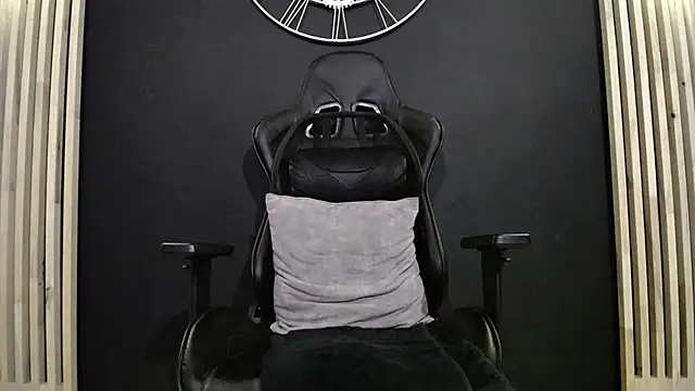 Maxxxpowerful online show from February 8, 2025, 2:04 am