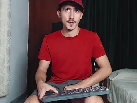 Snapshot of HomeAloneK chatting on September 18, 2025, 7:27 pm HomeAloneK online show from September 18, 2025, 7:27 pm