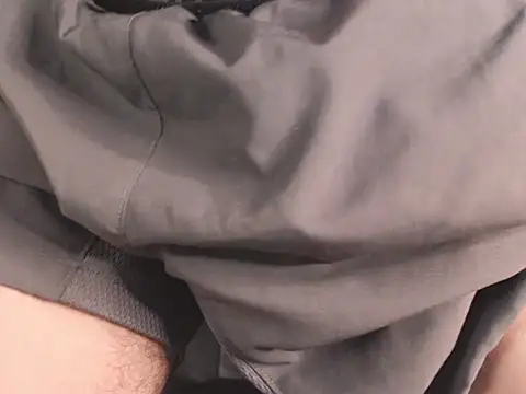 Snapshot of HomeAloneK chatting on October 7, 2025, 7:33 pm HomeAloneK online show from October 7, 2025, 7:33 pm