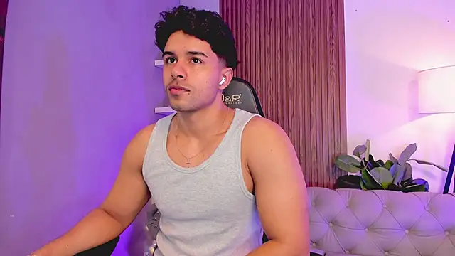 liam collins21 online show from December 15, 2025, 11:47 am