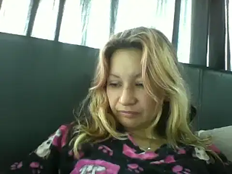 Paulita x3 online show from February 28, 2025, 4:31 pm