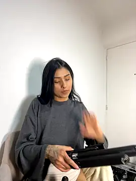 ananya sex1 online show from November 21, 2025, 5:17 am