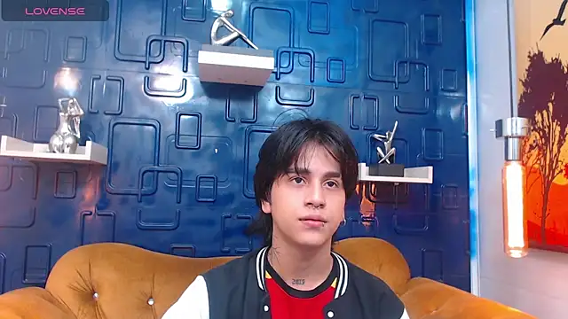 alex 477 online show from January 8, 2025, 11:32 am