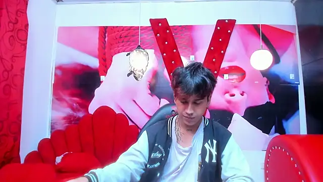 alex 477 online show from September 29, 2025, 11:37 am