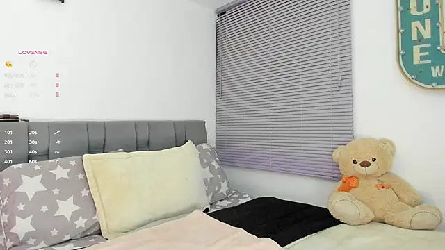 Gigi-bom online show from September 12, 2025, 12:33 am