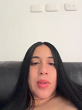 Gigi-bom online show from June 23, 2026, 7:01 pm