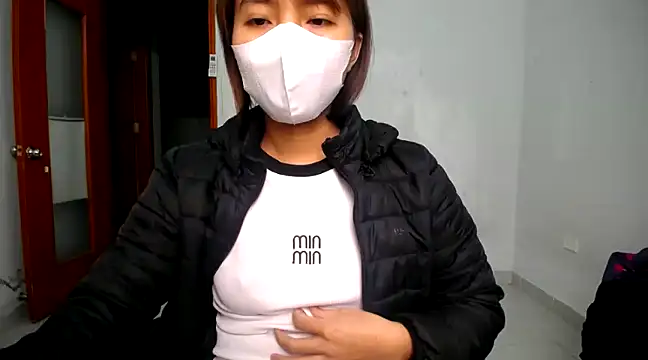 Snapshot of Michiko1 chatting on January 28, 2025, 8:25 am Michiko1 online show from January 28, 2025, 8:25 am