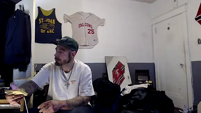 Snapshot of sledge901 chatting on January 27, 2025, 7:35 pm sledge901 online show from January 27, 2025, 7:35 pm