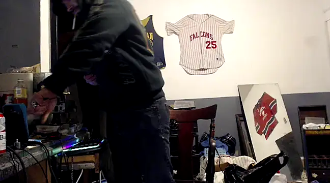 Snapshot of sledge901 chatting on February 7, 2025, 11:55 pm sledge901 online show from February 7, 2025, 11:55 pm