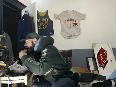 Snapshot of sledge901 chatting on February 17, 2025, 7:42 pm sledge901 online show from February 17, 2025, 7:42 pm