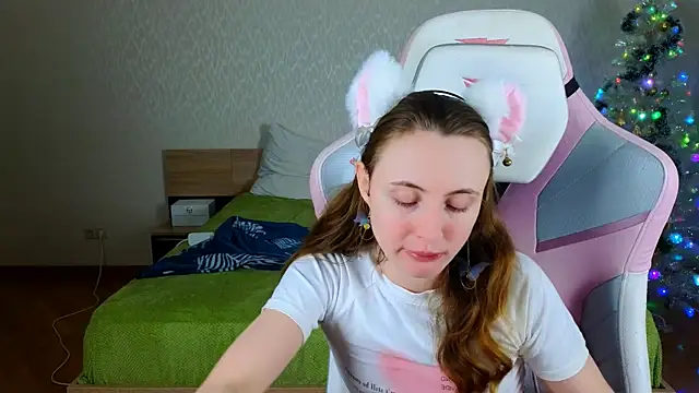 Cowell Adelina online show from December 23, 2025, 9:29 am