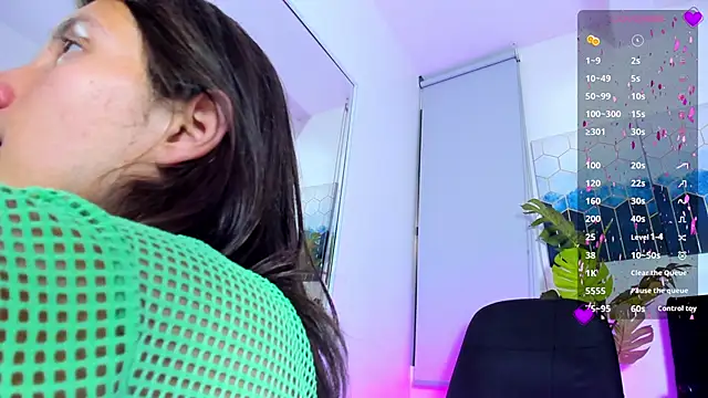 Feniix   online show from March 12, 2025, 9:44 am