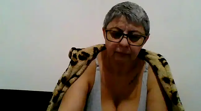 roseblak42 online show from March 1, 2025, 7:37 pm
