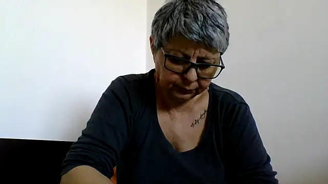 roseblak42 online show from March 26, 2026, 1:17 pm