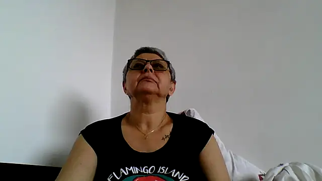 roseblak42 online show from May 31, 2026, 11:39 am