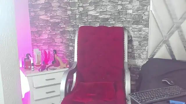 Trinna harperr online show from December 11, 2024, 5:15 pm