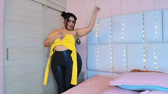 kiana cream online show from January 9, 2025, 2:51 pm