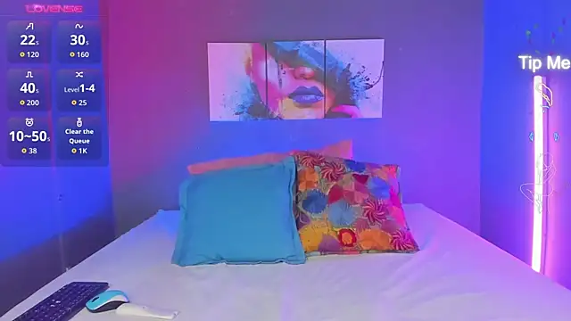 Snapshot of IsabellaSpencer chatting on October 15, 2025, 5:13 pm IsabellaSpencer online show from October 15, 2025, 5:13 pm