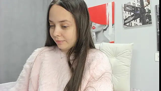 Tiny JuJu online show from February 5, 2026, 1:10 am