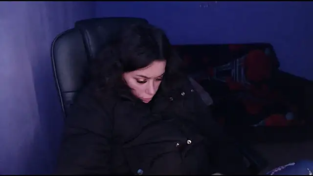 LovelyJulliette online show from January 15, 2025, 1:41 pm