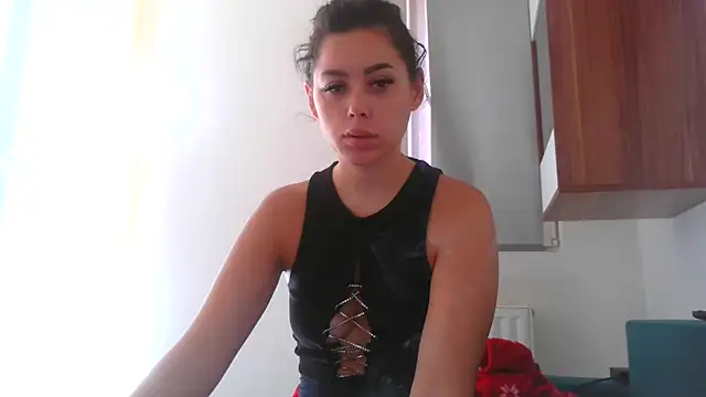 Snapshot of LovelyJulliette chatting on September 18, 2025, 12:51 pm LovelyJulliette online show from September 18, 2025, 12:51 pm