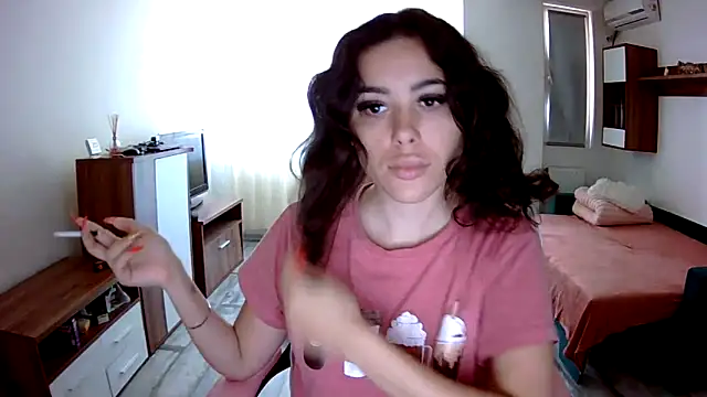 Snapshot of LovelyJulliette chatting on September 28, 2025, 10:42 am LovelyJulliette online show from September 28, 2025, 10:42 am