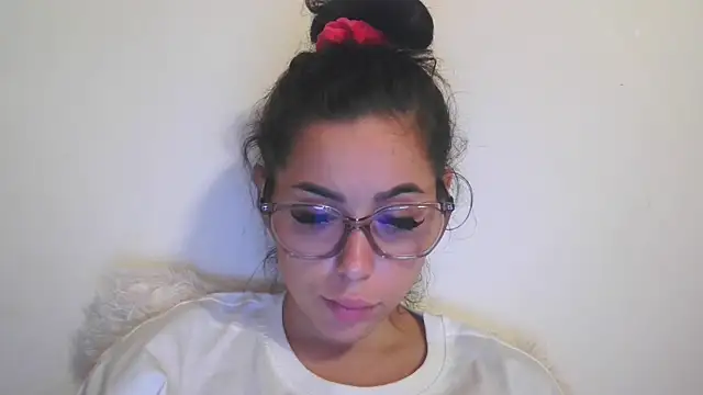 Snapshot of LovelyJulliette chatting on October 15, 2025, 12:11 am LovelyJulliette online show from October 15, 2025, 12:11 am