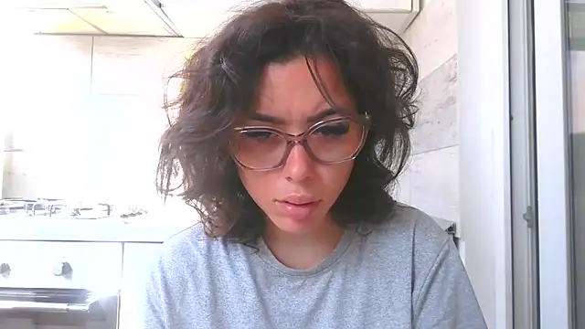 Snapshot of LovelyJulliette chatting on October 20, 2025, 11:21 am LovelyJulliette online show from October 20, 2025, 11:21 am