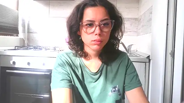 Snapshot of LovelyJulliette chatting on October 25, 2025, 11:29 am LovelyJulliette online show from October 25, 2025, 11:29 am