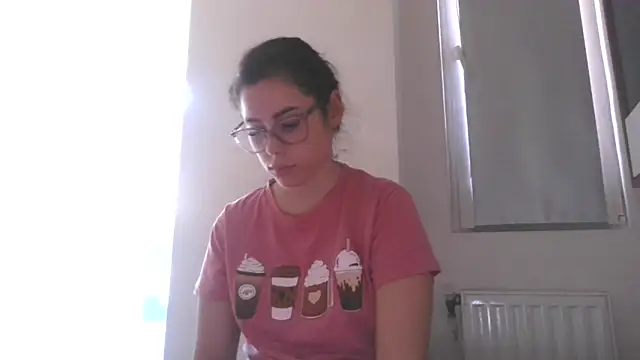 Snapshot of LovelyJulliette chatting on October 31, 2025, 1:01 pm LovelyJulliette online show from October 31, 2025, 1:01 pm