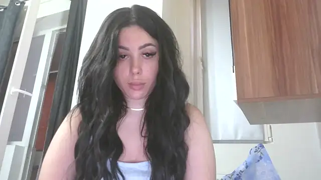 LovelyJulliette online show from June 12, 2026, 4:28 pm