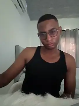 Snapshot of Arwens_bell08 chatting on February 15, 2025, 9:37 pm Arwens bell08 online show from February 15, 2025, 9:37 pm