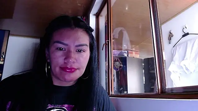 shannon kane  online show from March 3, 2025, 8:54 pm