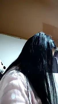 shannon kane  online show from September 15, 2025, 11:49 pm
