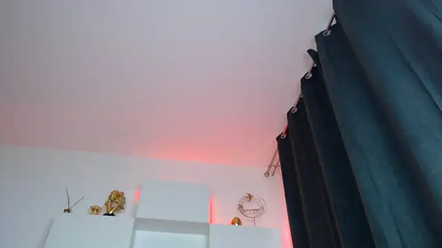 arianatattoos online show from May 6, 2026, 5:14 am