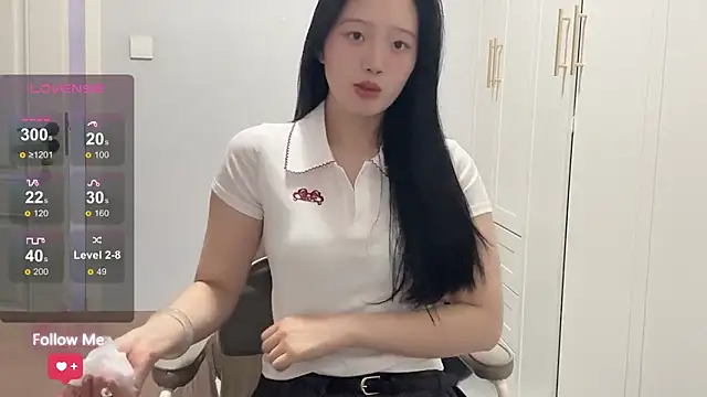 Snapshot of rose-u chatting on March 4, 2026, 1:44 am rose-u online show from March 4, 2026, 1:44 am