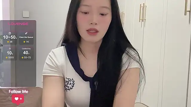 Snapshot of rose-u chatting on March 6, 2026, 1:24 am rose-u online show from March 6, 2026, 1:24 am