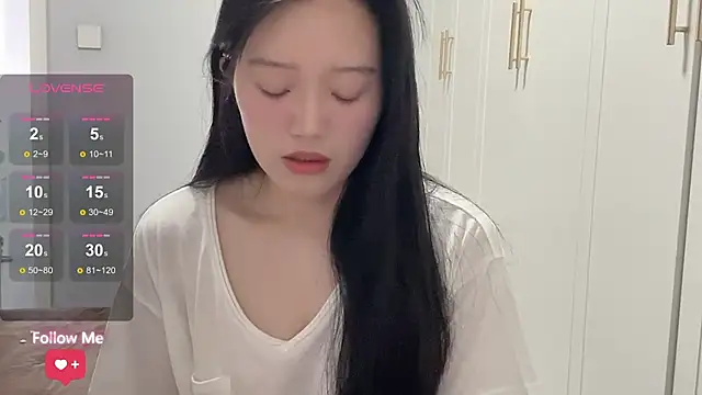 Snapshot of rose-u chatting on March 12, 2026, 1:34 am rose-u online show from March 12, 2026, 1:34 am