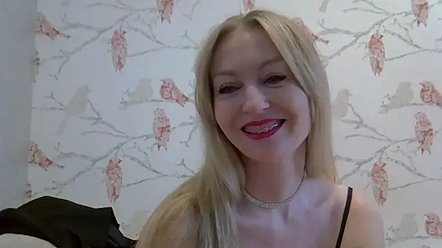 ZarinaSwift online show from March 1, 2025, 4:37 am