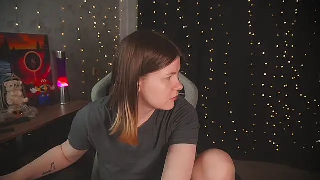 Snapshot of cuteamberlyyy chatting on October 19, 2025, 3:29 am cuteamberlyyy online show from October 19, 2025, 3:29 am