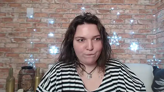 Snapshot of Amelia_Kiss_ chatting on December 14, 2024, 3:40 am Amelia Kiss online show from December 14, 2024, 3:40 am