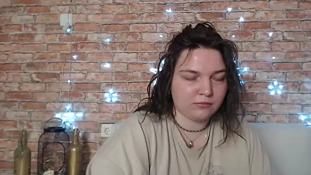 Snapshot of Amelia_Kiss_ chatting on December 17, 2024, 8:01 am Amelia Kiss online show from December 17, 2024, 8:01 am