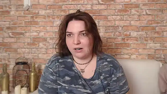 Snapshot of Amelia_Kiss_ chatting on January 4, 2025, 3:50 am Amelia Kiss online show from January 4, 2025, 3:50 am