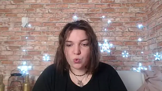 Snapshot of Amelia_Kiss_ chatting on January 14, 2025, 12:43 am Amelia Kiss online show from January 14, 2025, 12:43 am