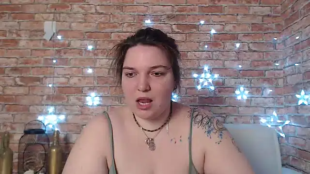 Snapshot of Amelia_Kiss_ chatting on January 22, 2025, 12:48 am Amelia Kiss online show from January 22, 2025, 12:48 am