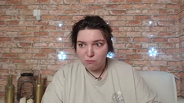 Snapshot of Amelia_Kiss_ chatting on February 5, 2025, 12:42 am Amelia Kiss online show from February 5, 2025, 12:42 am
